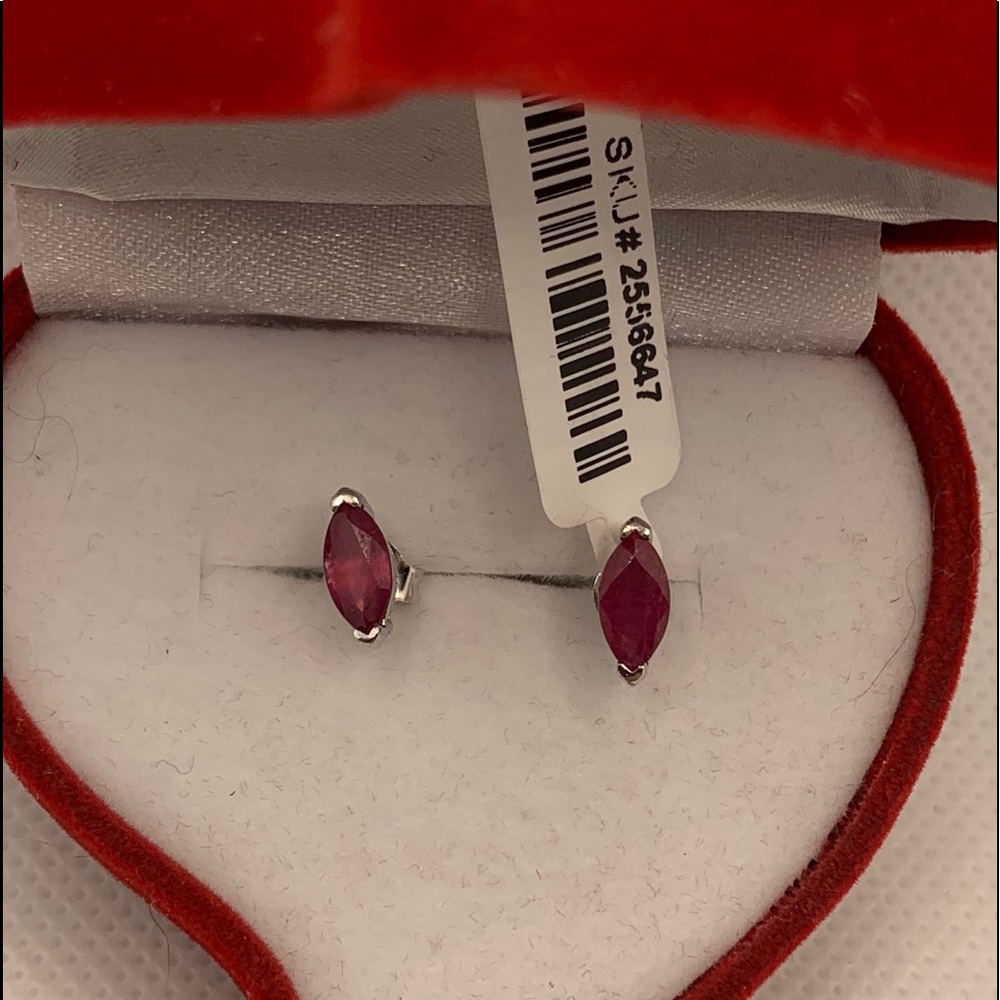 RUBY STUD EARRINGS - Picture 1 of 8